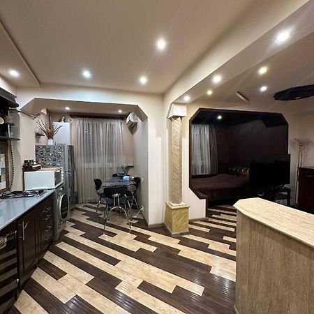 Studio Apartment Little Center, Heart Of Erivan Dış mekan fotoğraf